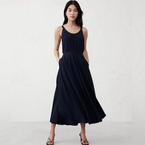 NWT - Banana Republic Factory Scoop-neck Midi Dress (Navy) Size 8